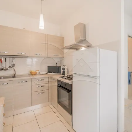 Albero Del Pepe 2 - Goelba Apartment *