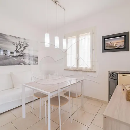 Apartment Albero Del Pepe 2 - Goelba *